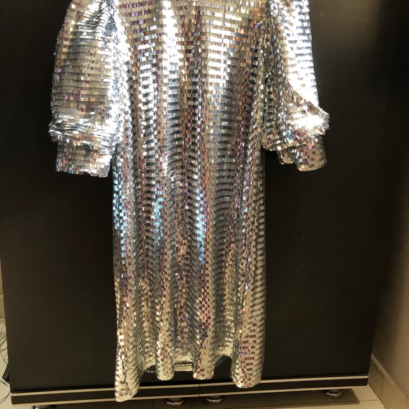 Zara Sequinned Dress - Picture 6 of 7
